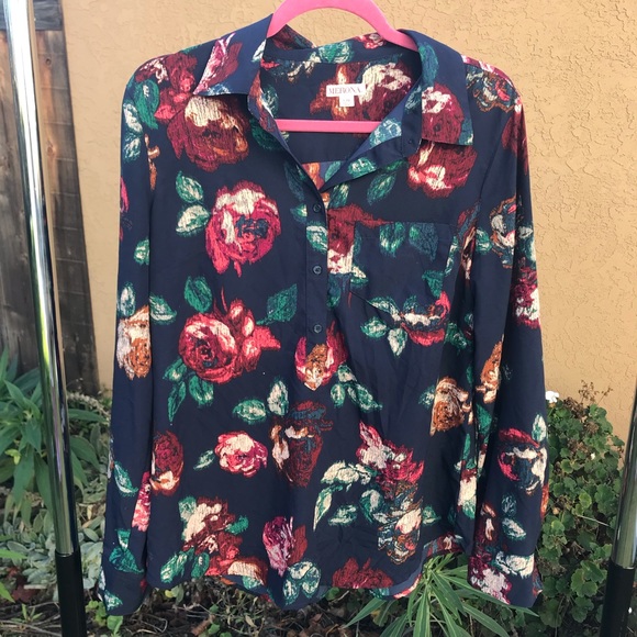 Floral navy button-up - Picture 1 of 4
